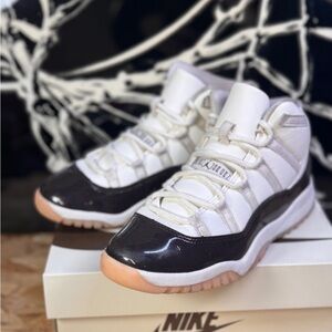 Jordan 11 High Neapolitan Size 3Y